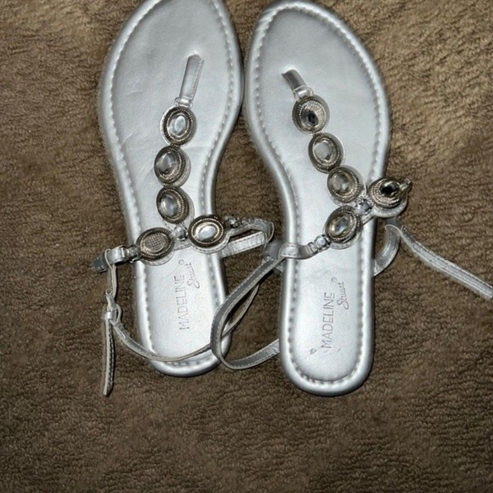Madeline Stuart sandals new without tags size 9.5